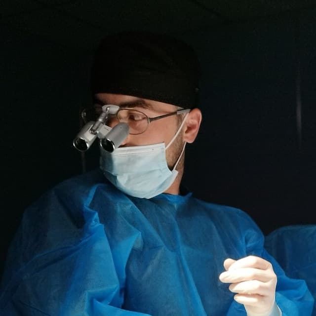 Doktor Shahboz Usmonov operatsiya jarayonida